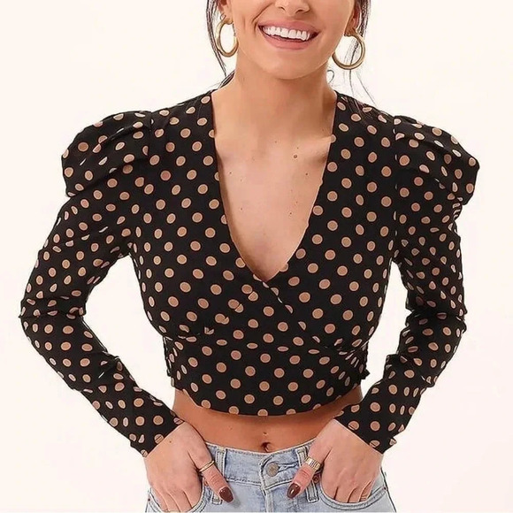 MinkPink Ayat Polkadot Black and Beige Faux Wrap V-Neck Crop Top NWT - Picture 1 of 11